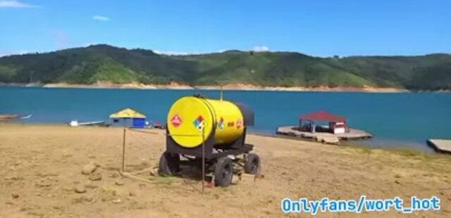 amigo invito fiesta lago calima termine follando hija