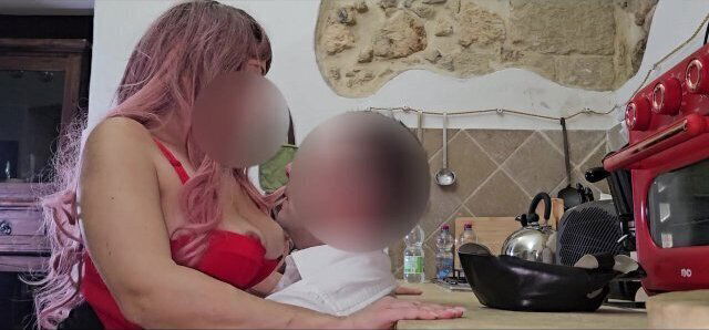 Sentimi mentre incito leccarmi figa,ad aprirmi pecora come godo quando cavalco