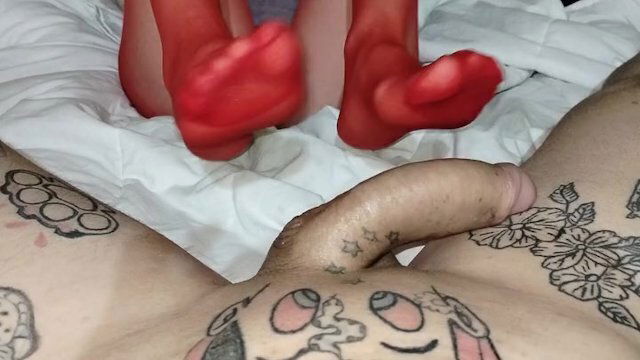 GIRLFRIEND CHEATS WITH BEST FRIEND, GIVES THEM FOOTJOB PANTYHOSE UNTIL