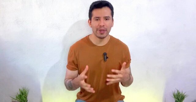 Enfermo cruz roja dotado 20cm verga joven universitario hacen sexo oral ducha