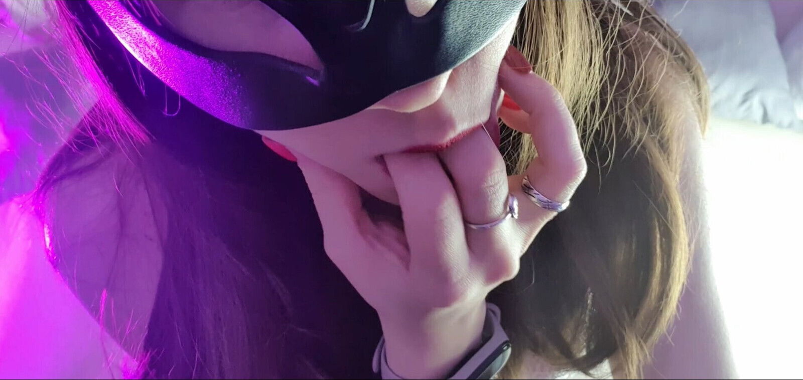 your playful slave seduces being spanked March Foxie