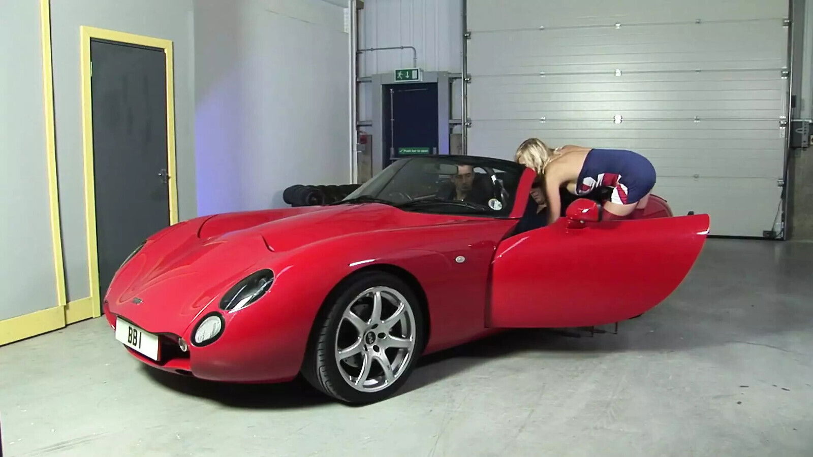 Love triangle with Valerie Pearl horny girl gets fucked