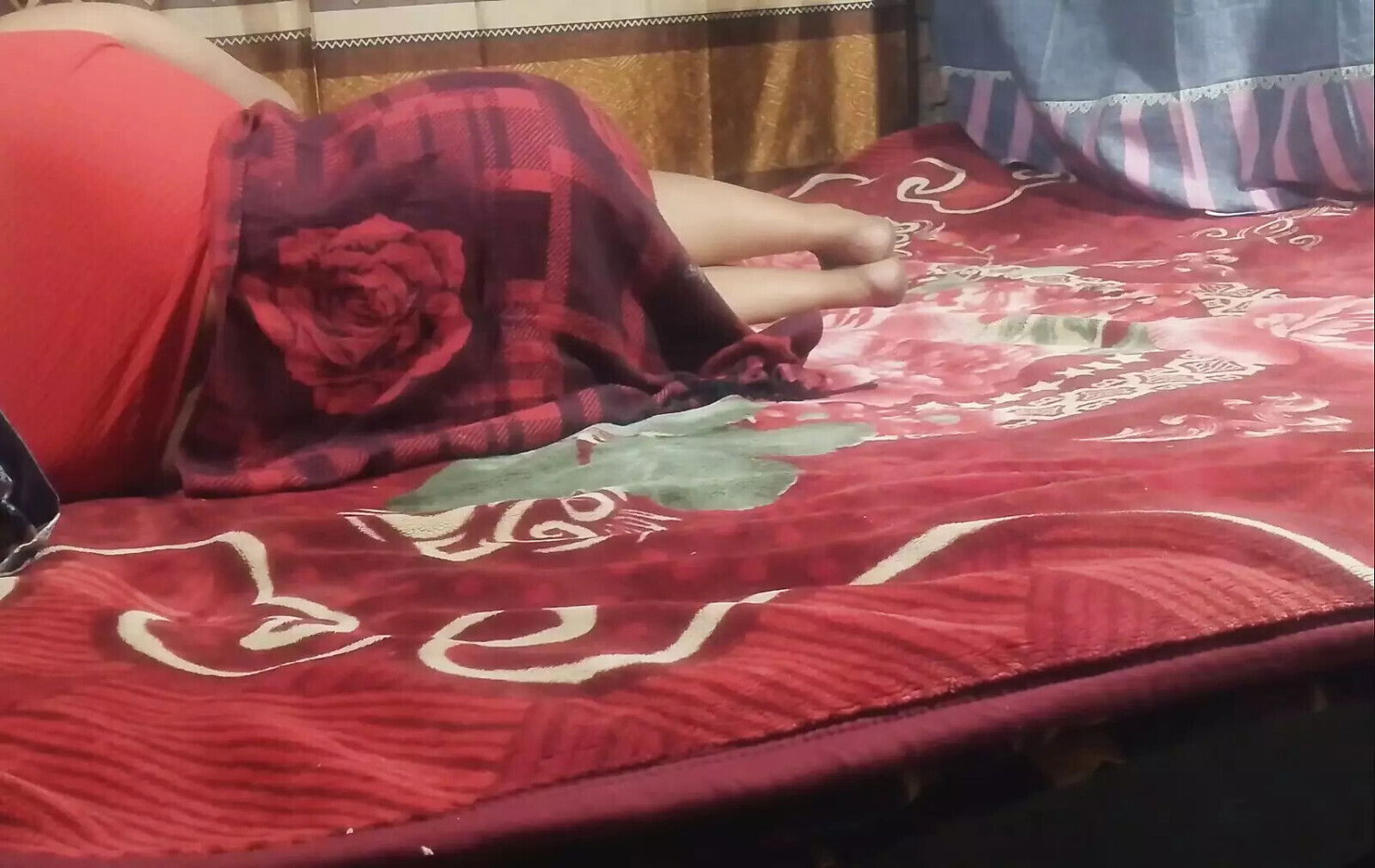 found neighbor's beautiful wife alone room fucked position