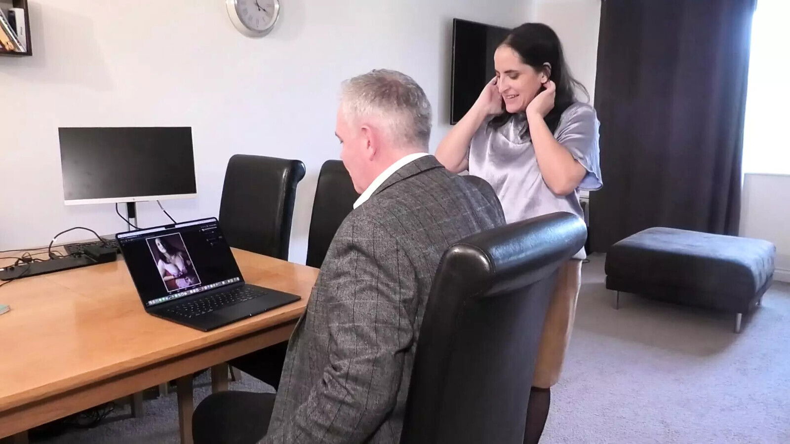 Boss fucks Employee after finding porn computer