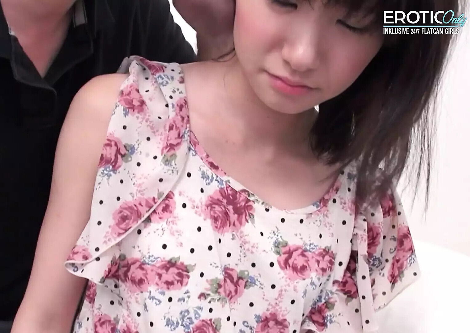 Ex-girlfriend wants talk about past comes round