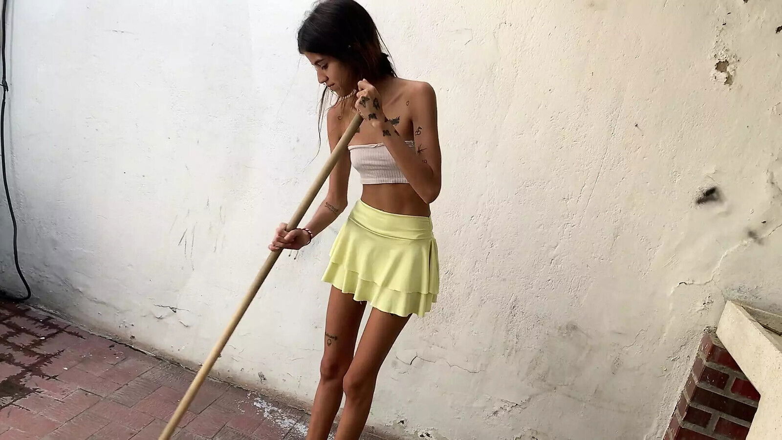 While stepfathers there take opportunity fuck stepsister Wespedes room