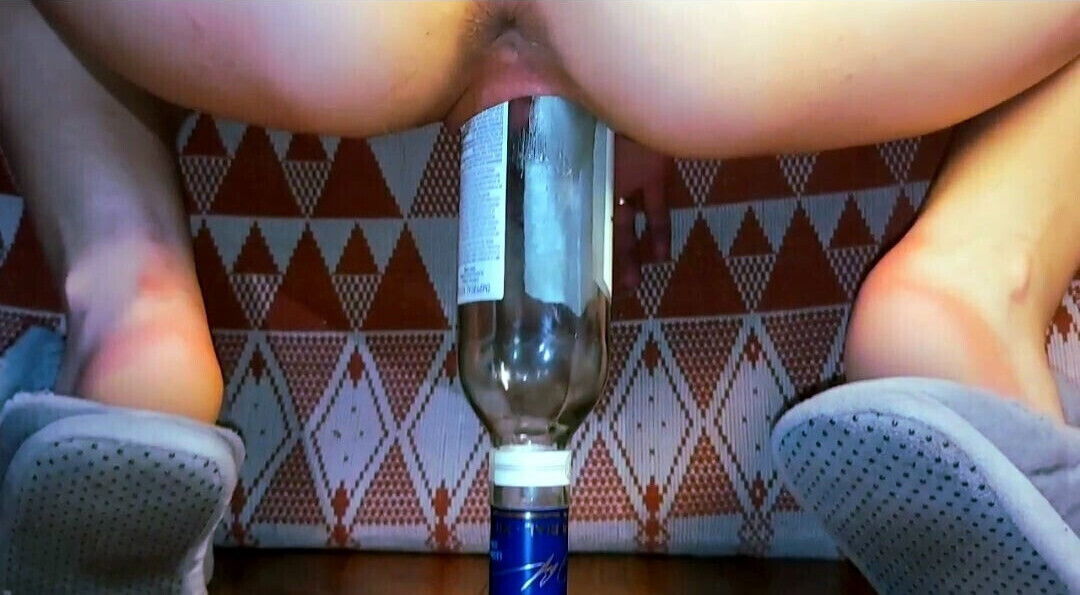 18-year-old wife loves jump largest bottle