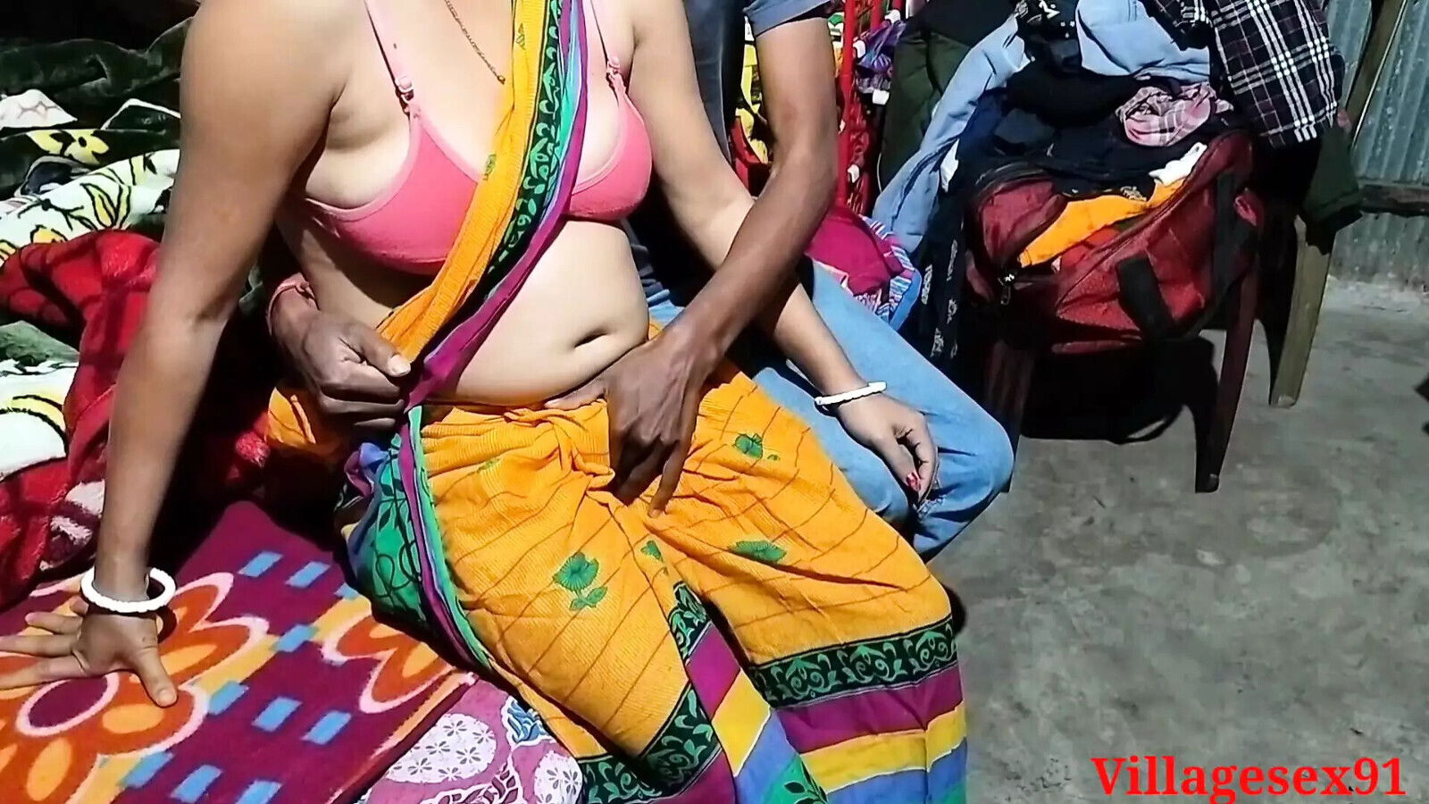 Homemade boudi chudai green saree