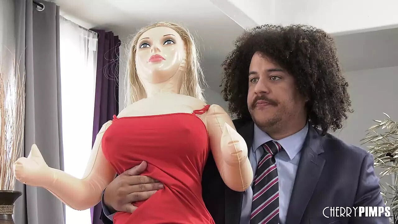 Blonde MILF Jordan Maxx Tries Wife Swap With Charles Dera Cucks Wimpy Husband