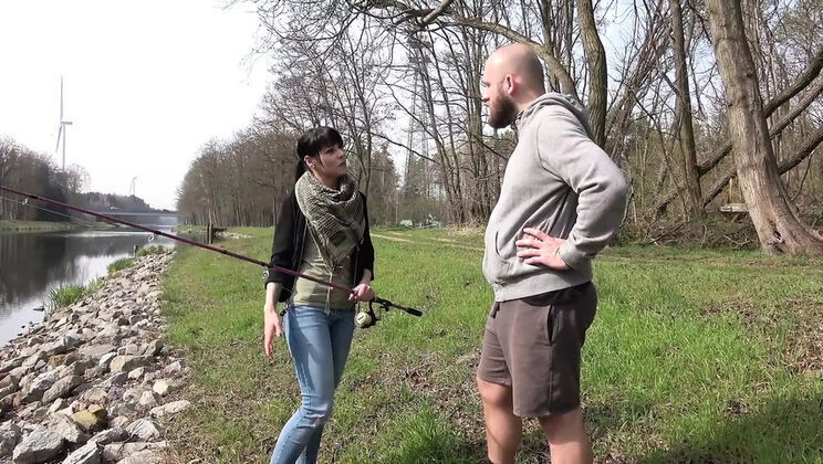 Amateur Brunette Fucks Outdoor Real Homemade with MILF