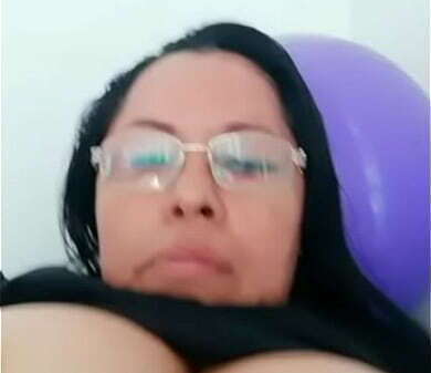 Se&ntilde_ora caliente ense&ntilde_a chocho para vaya casa cogerla