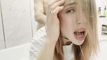 Stepbrother Fucked While Parents Were