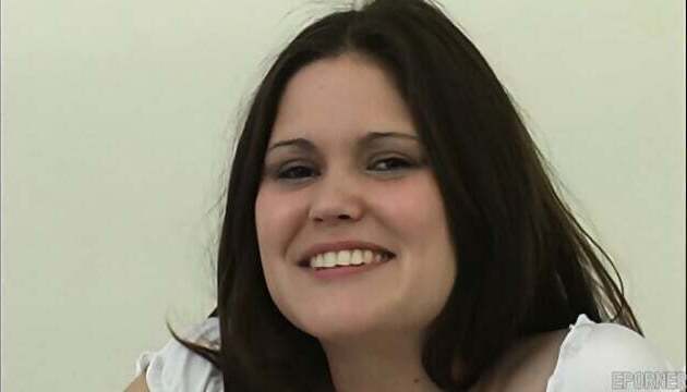 Australian Brunette Shows Blowjob Andy Dick, Selena