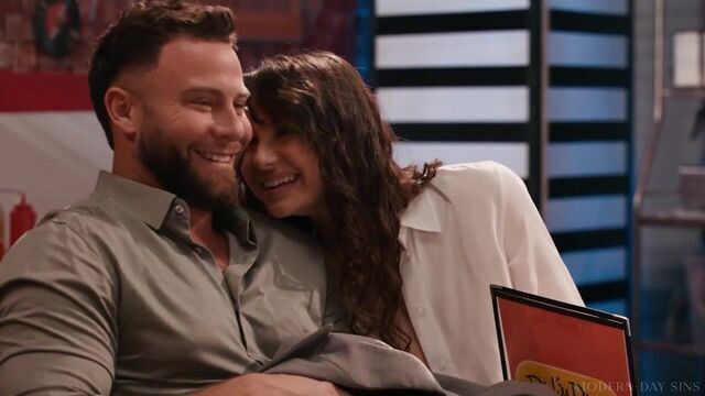  Small-tit chick Liz Jordan gets pleasure in the missionary pose 