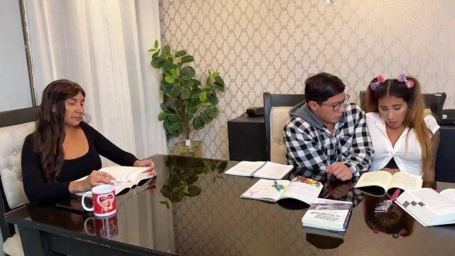 babysitter didn't notice! Fucking stepsister better than doing homework