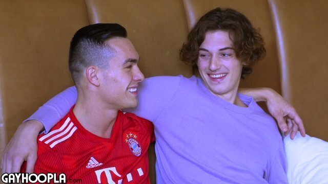 Super Ripped College Jocks Hookup