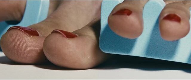 Rojo perfecto: pintando uñas pies