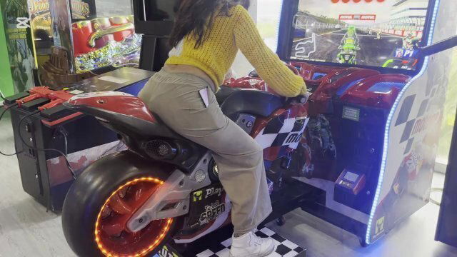 Juegos Calientes desconocida CULONA auto