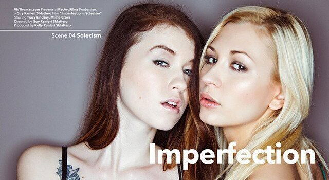 Gorgeous lesbiain licks fingers sexy blondes pussy