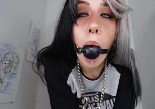 Wolf girl whines with mouth from orgasm pt.1