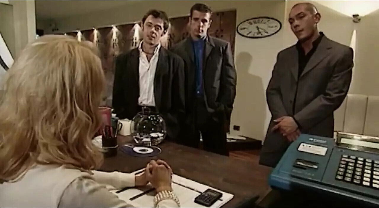 Sexy blonde double penetrated fucking threesome