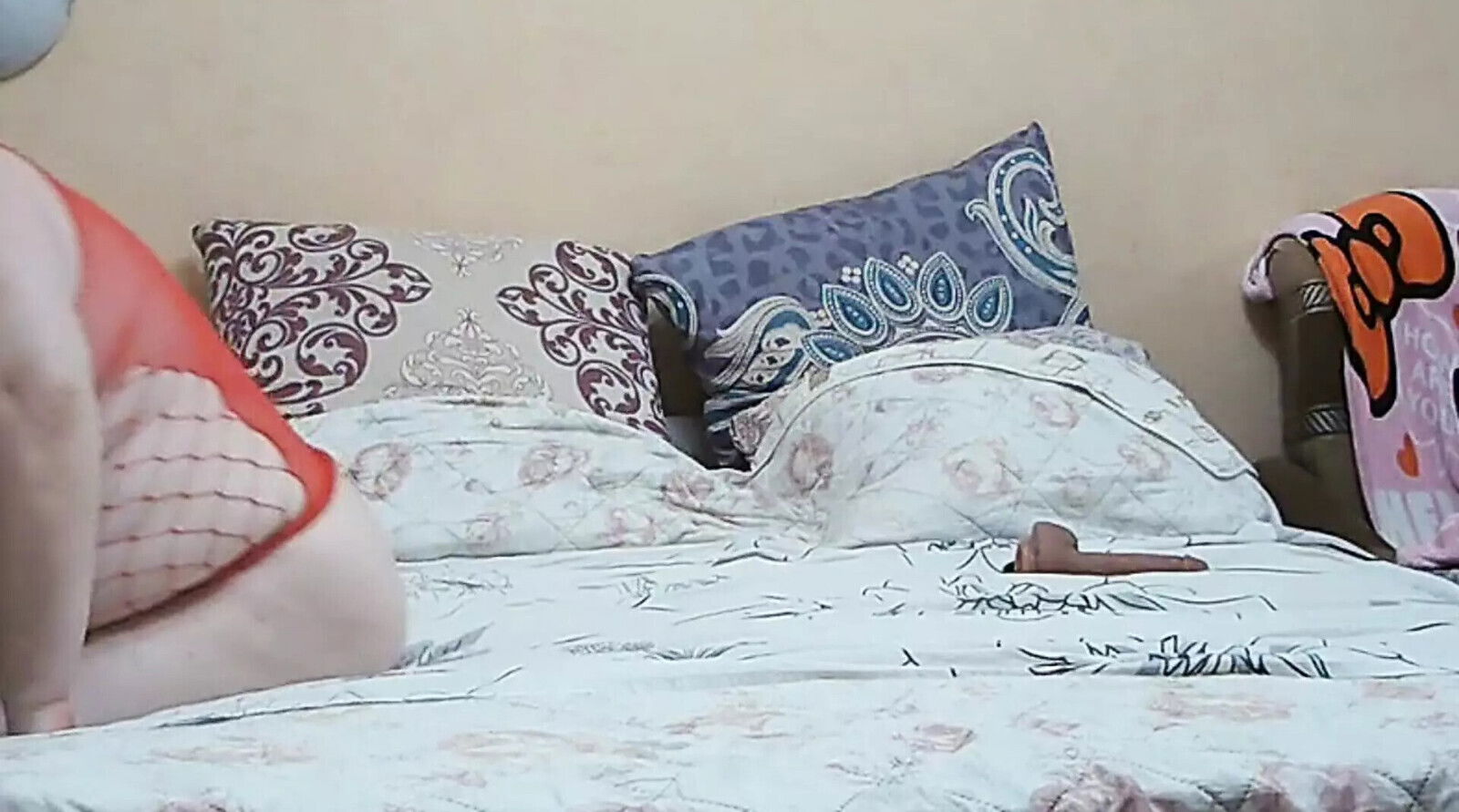 hairy pussy girlfriend masturbation with toys