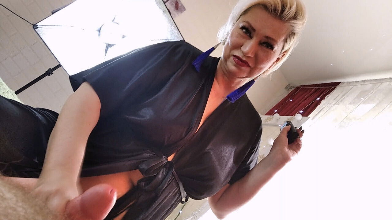 Aimee MILF (ala AimeeParadise) mouth mature lady... Family chronicles unusual couple...