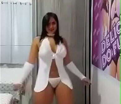 Del&iacute_cia funk, v&iacute_deo &eacute_ cl&aacute_ssico