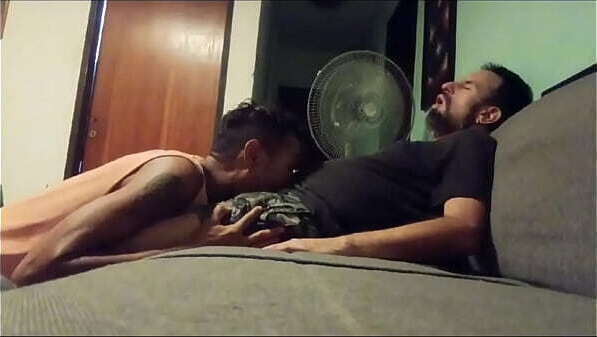 CHUPA COMO DIOSES LIVING