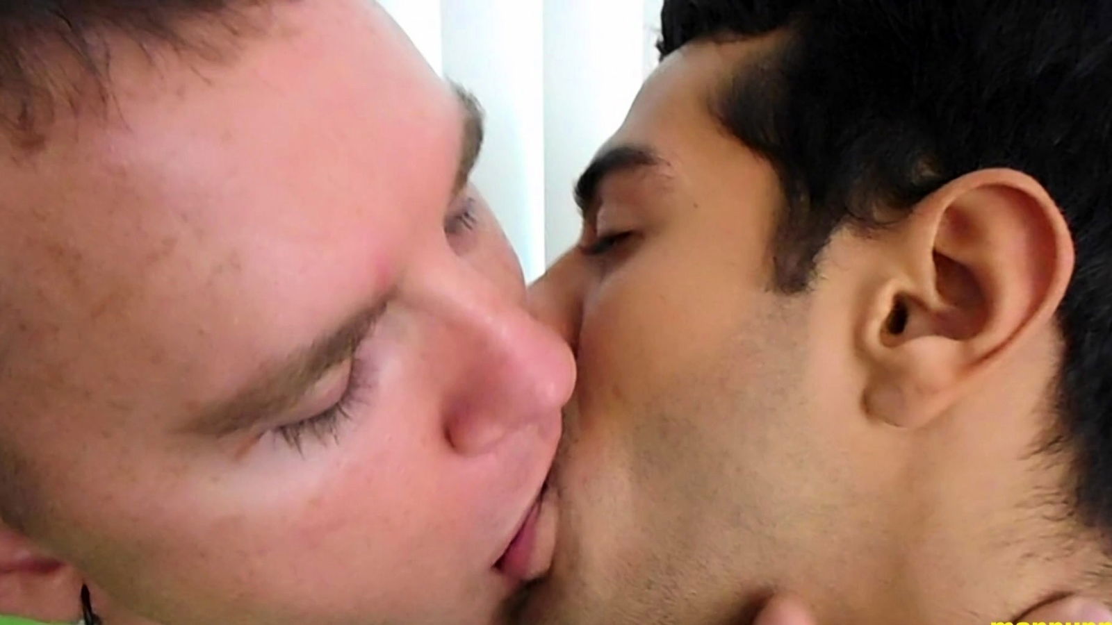 Sebastian Cums Blue Enjoy Steamy Tongue Worship