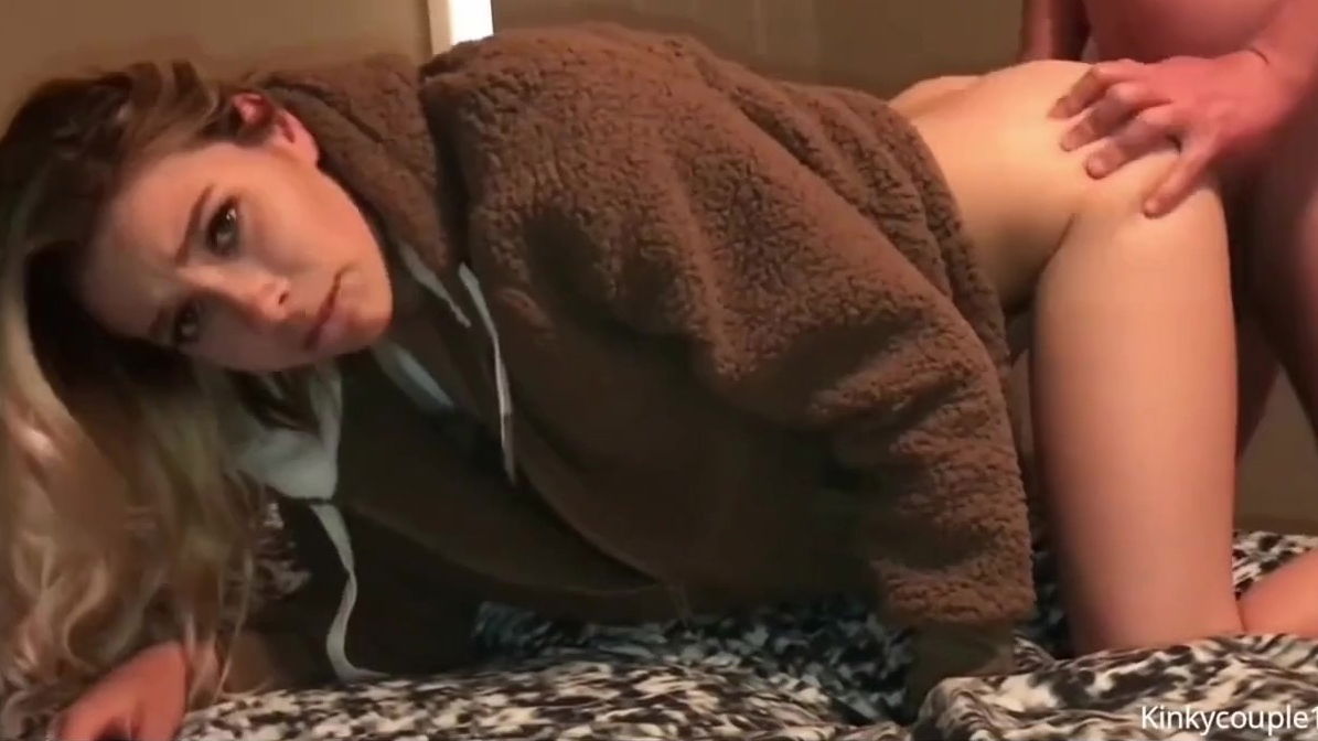 Cute teen wearing hoodie gives amazing blowjob gets pussy stuffed