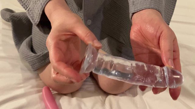 ディルド🥰透明の玉なし小さめ試してみた❤️