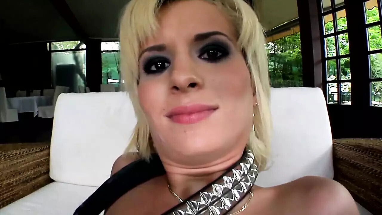 Carmen blonde loves feeling Nick Frank's cocks