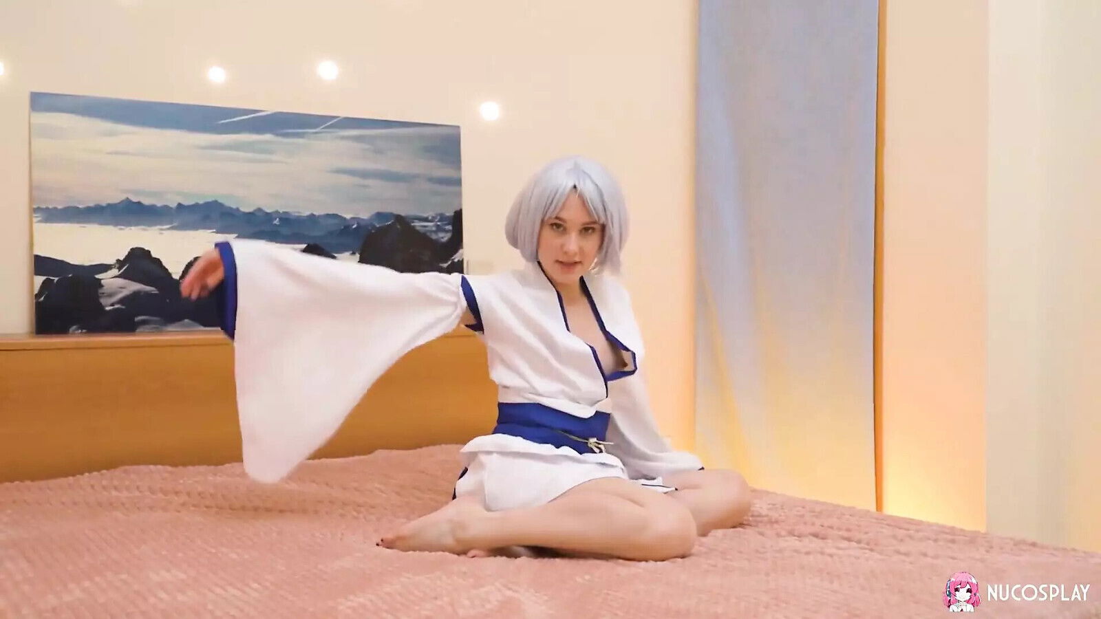 Kimono Ally horny masturbates like Japanese housewife