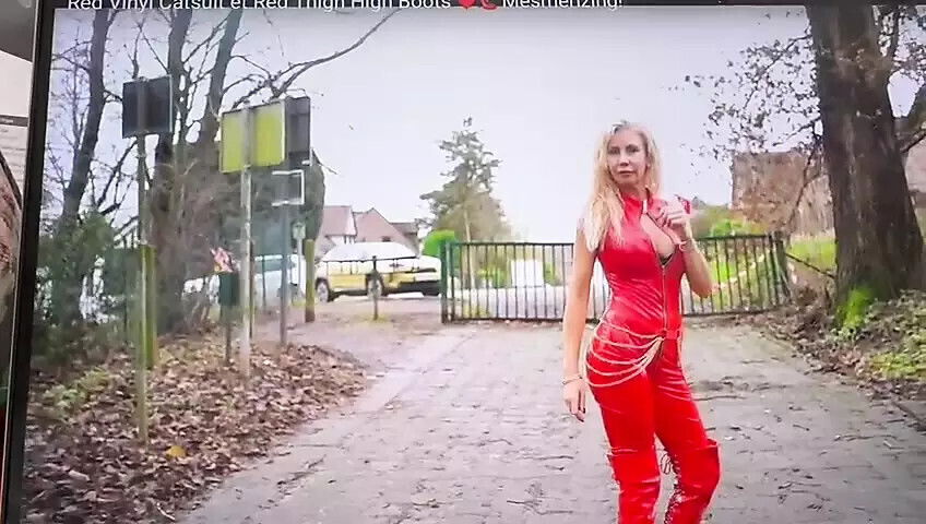 Your dominatrix walk