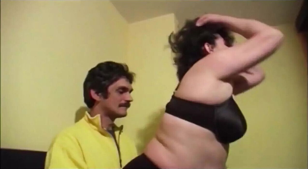 Mature couple hairy pussy fucking