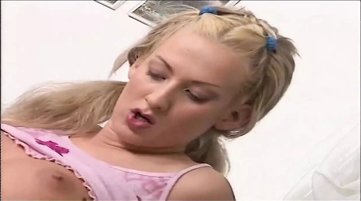 boobs beautiful blonde girl pussy fucking dogging position