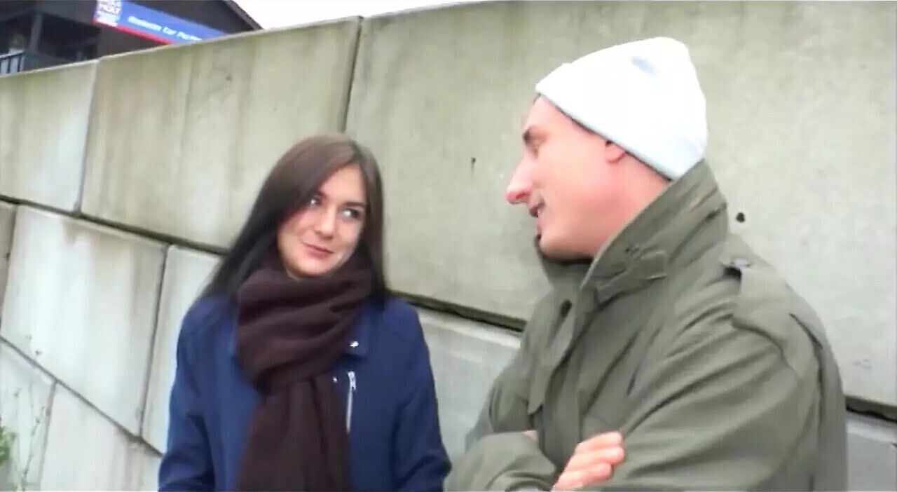 Sexy petite loves mature dick pussy mouth