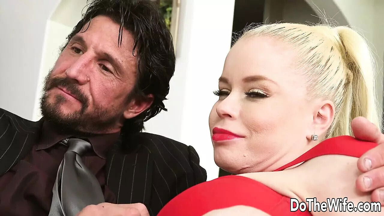 Wife Subil Arch Puts Show Swinger Couple