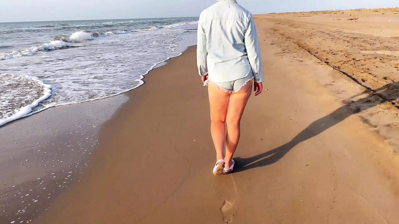 hotwife beach