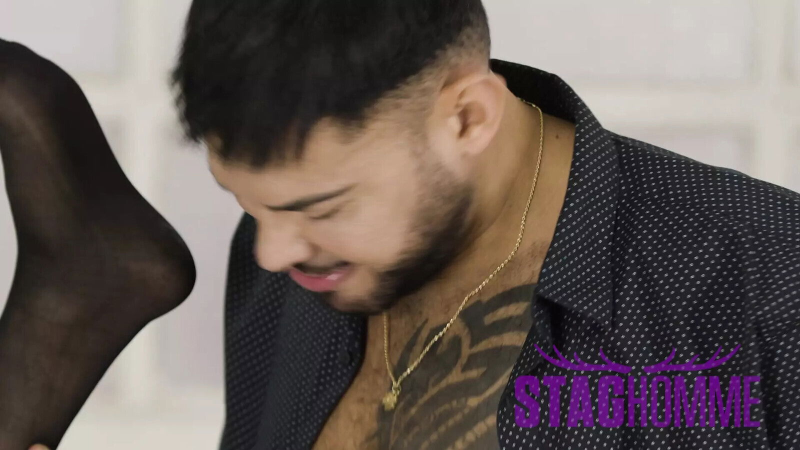 Staghomme Viktor gets thick jerked using bottom's feet