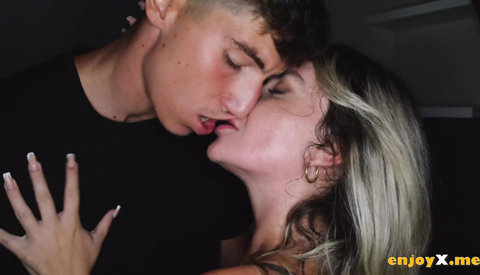 Horny blond superstar Tatiana Alvarez BJ's ravages Brady Bud's prick porn!