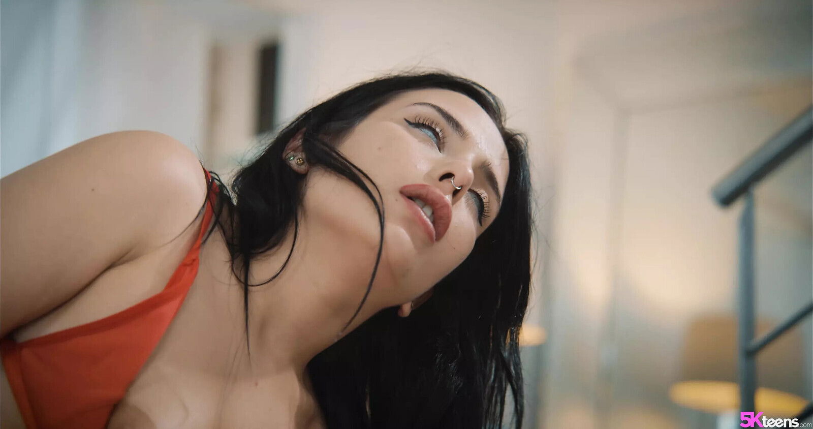 Tight Pussy Teen Makes Pullout Game Weak