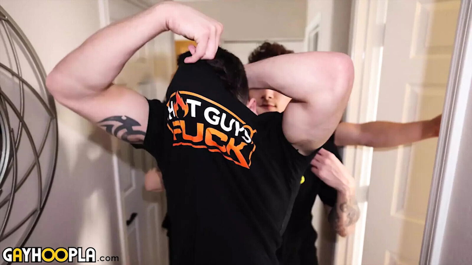 Jordan Joseph Fills Thorne's Tight with Long, Perfect Cock!