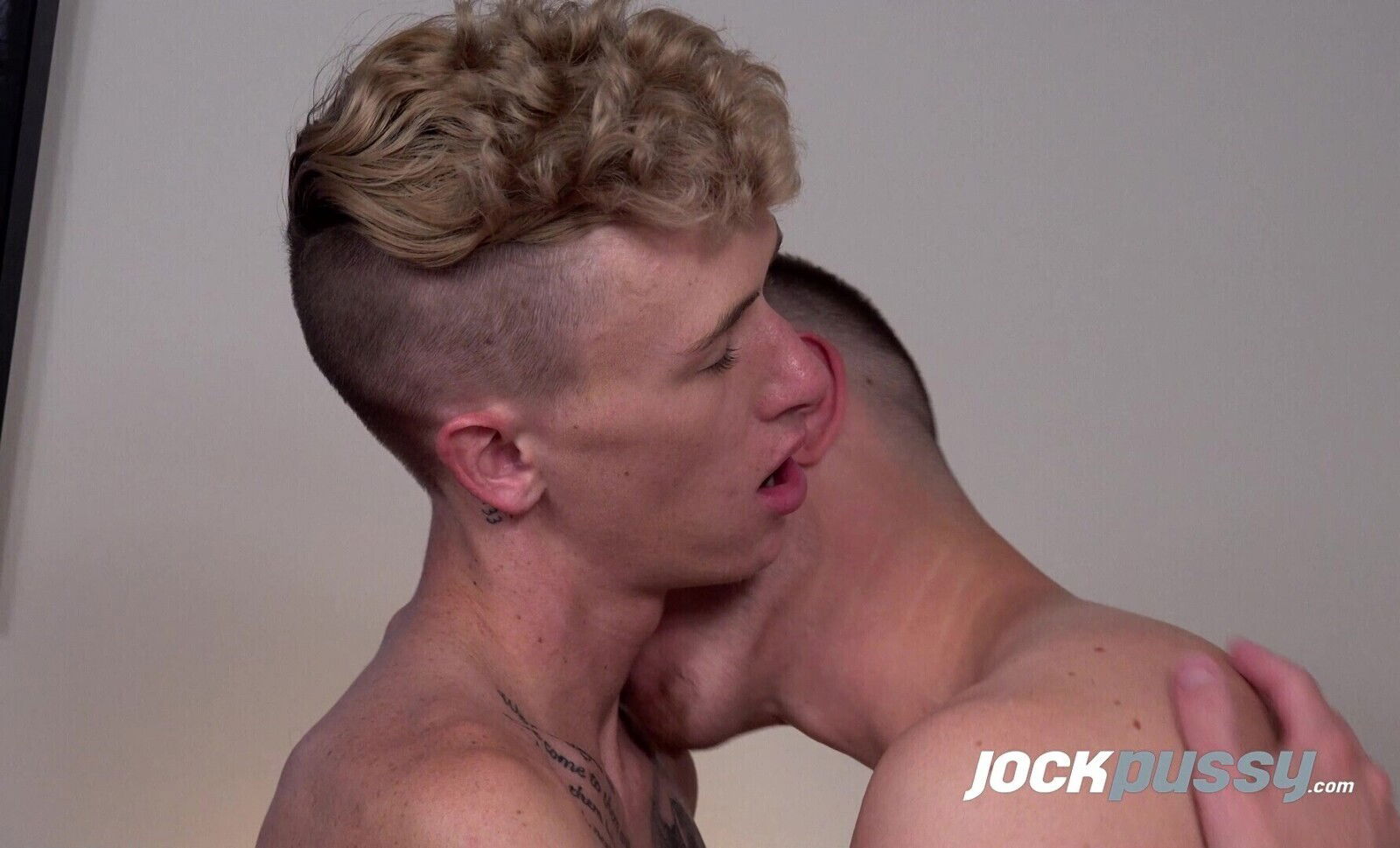 JockPussy Sexy FTM ginger hottie Declan Gray bred hard by cute blond