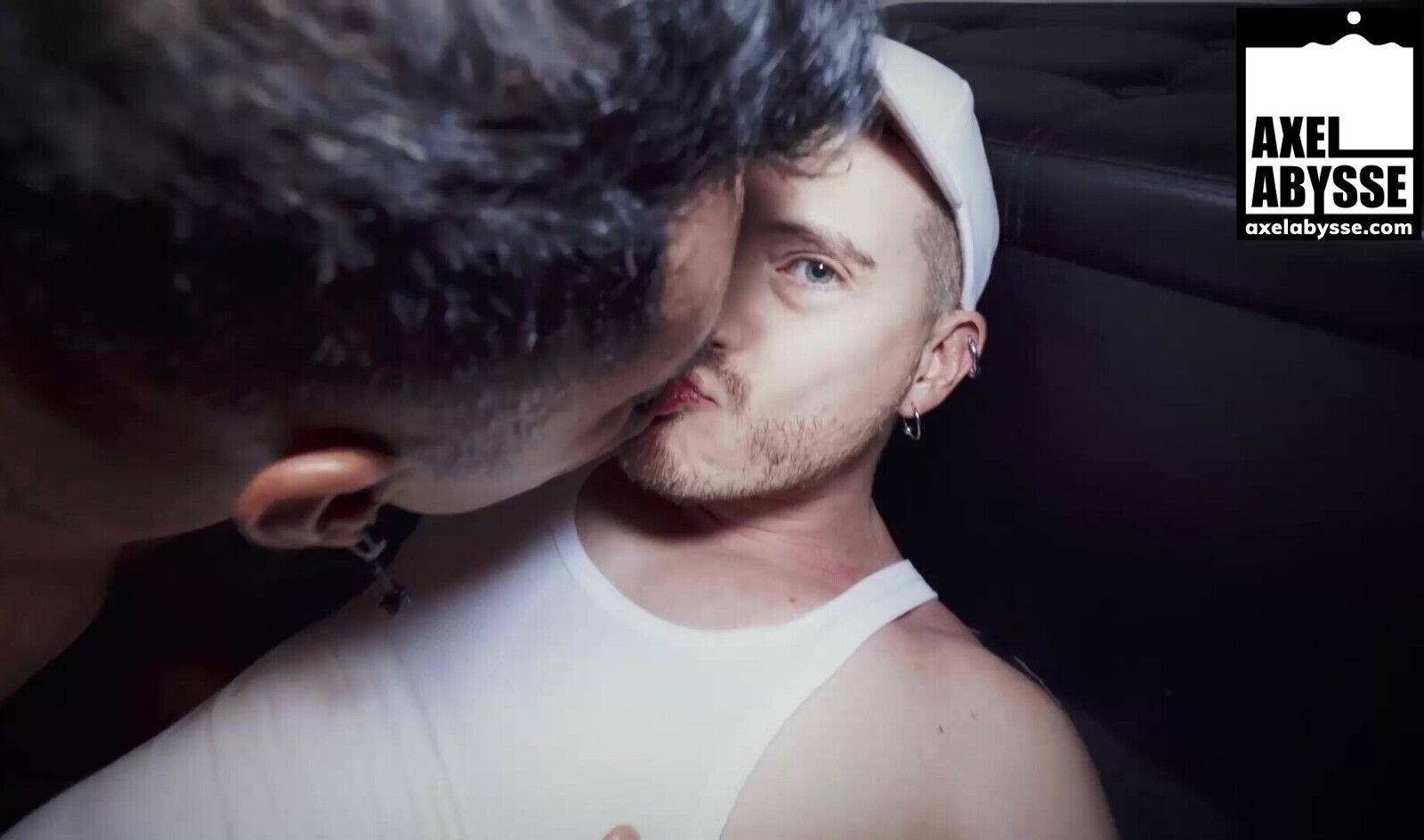 Tattooed Hunk Kemono Dragon Hand Fisted Axel Abysse