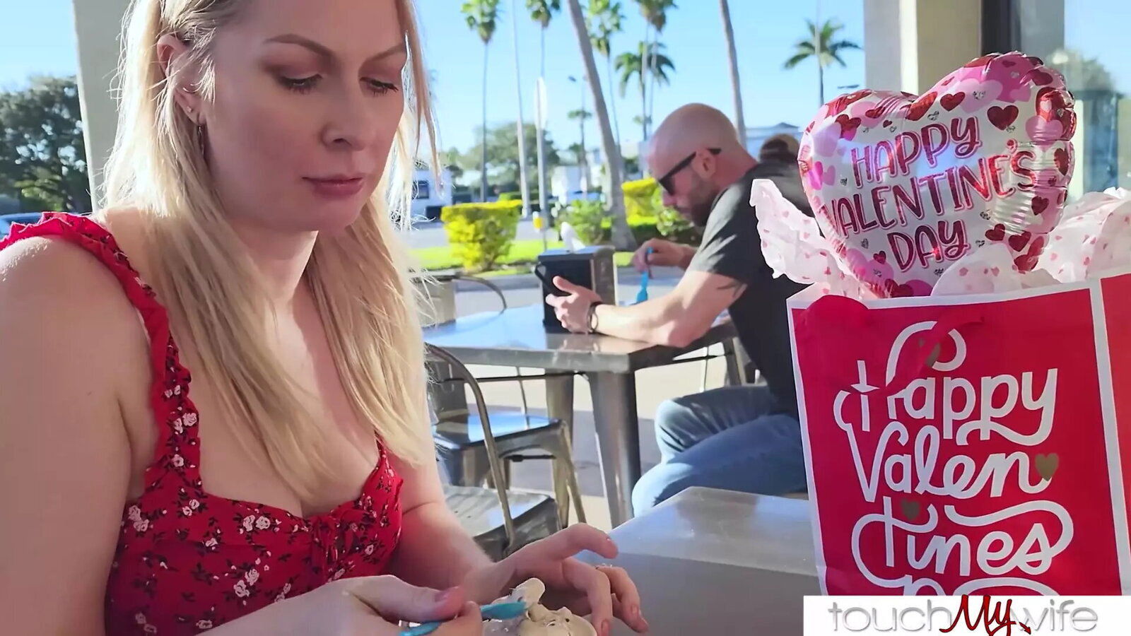 Random Stranger Shoots Love Load into Wifes Pussy Touchmywife