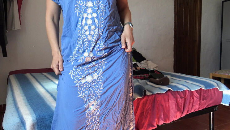 Algerian Slut Souzan Halabi Shows Hairy Pussy