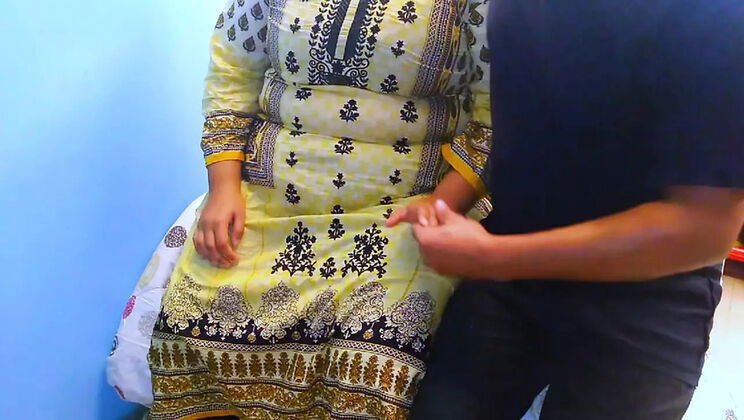 Egyptian Wife Cheats Husband with Friend While He's