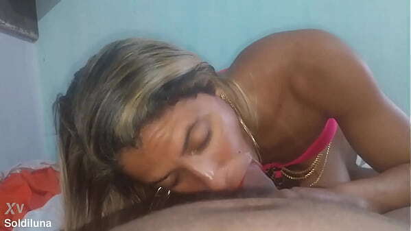 ESPOSA BEBENDO TODO LEITINHO CORNO